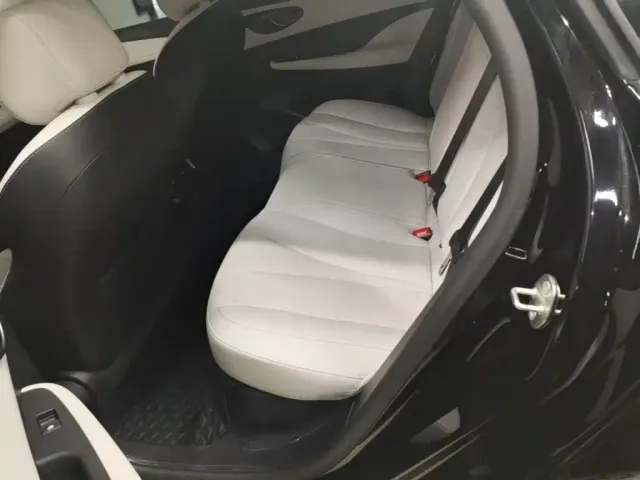 BYD Seal 05 DM-i — Фото автомобиля 16