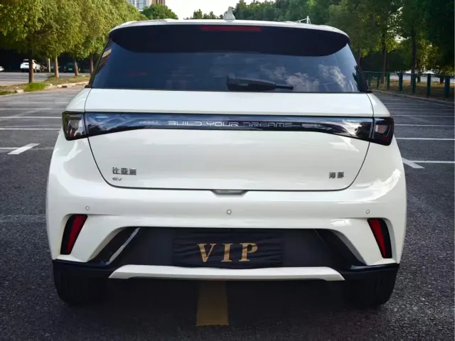 BYD Dolphin — Фото автомобиля 8