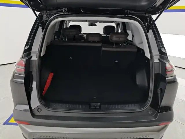 Wuling Starlight 560 — Фото автомобиля 4