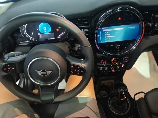 MINI Hatch — Фото автомобиля 9