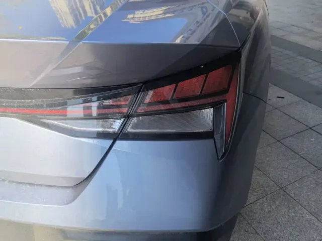 Hyundai Elantra — Фото автомобиля 7