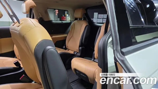 Kia Canival Carnival 4 поколение Дизель 9 мест Signature — Фото автомобиля 5