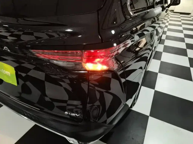 Toyota Granvia — Фото автомобиля 7