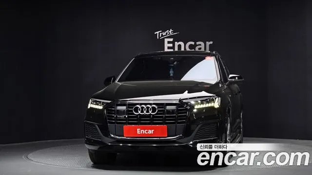 Audi Q7 — Фото автомобиля 3