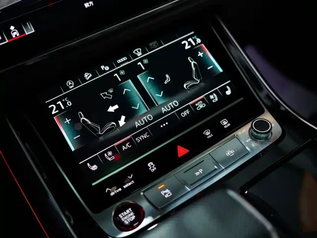 Audi RS Q8 — Фото автомобиля 5
