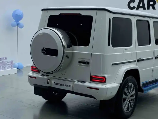 Mercedes-Benz G-Class — Фото автомобиля 3
