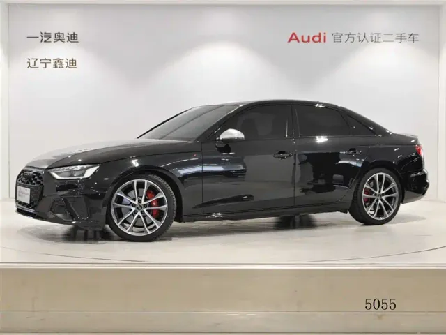 Фотография автомобиля — Audi S4