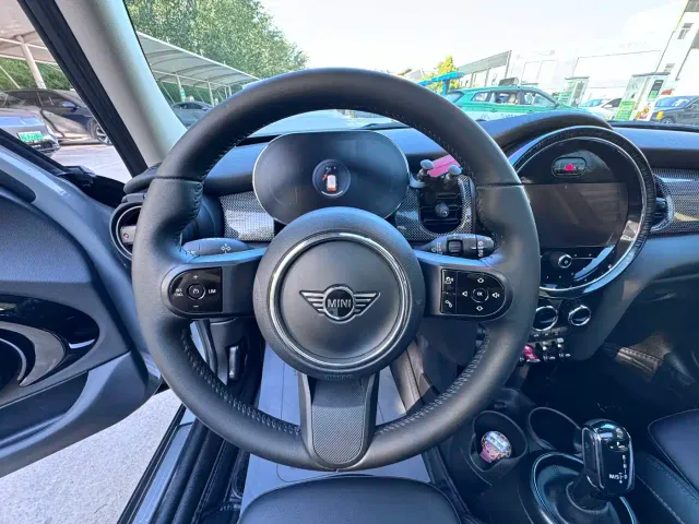 MINI Hatch — Фото автомобиля 10