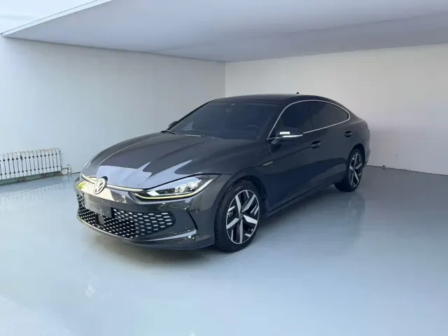Фотография автомобиля — Volkswagen Lamando
