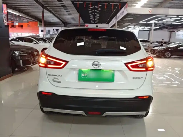 Nissan Qashqai — Фото автомобиля 5