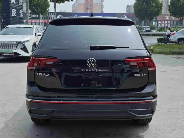 Volkswagen Tiguan L — Фото автомобиля 5