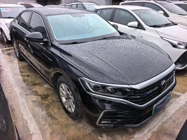 Volkswagen Passat — Фото автомобиля 2