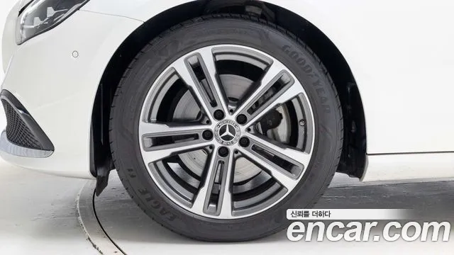 Mercedes-Benz E-Class W213 — Фото автомобиля 5