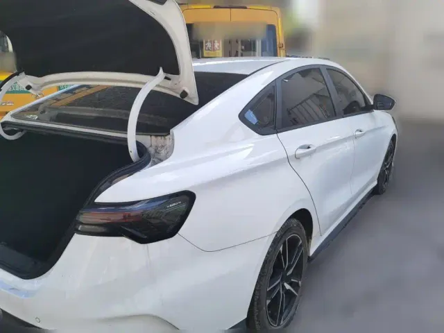Geely Binrui — Фото автомобиля 4
