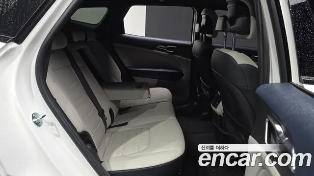 Kia Sportage Бензин 1.6 турбо 2WD — Фото автомобиля 6