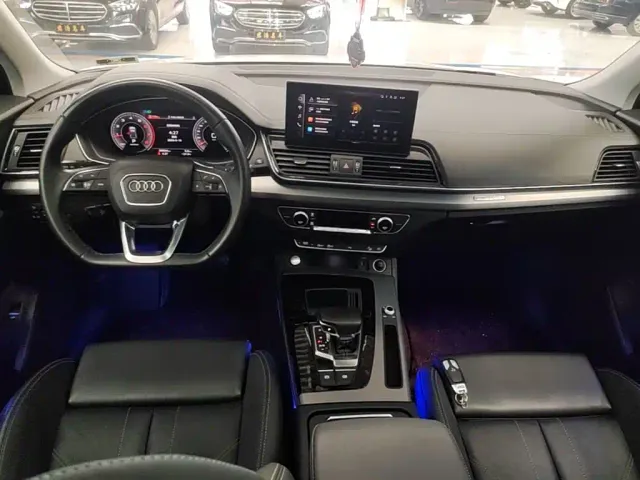 Audi Q5L — Фото автомобиля 9