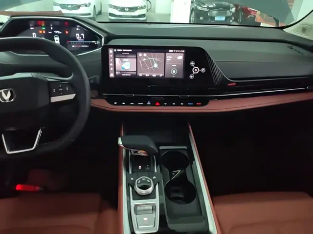 Changan CS55 Plus — Фото автомобиля 12