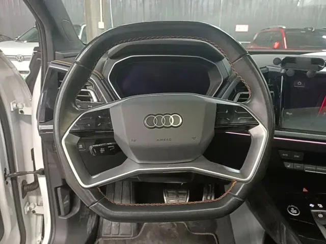 Audi Audi Q4 e-tron 2023 40 e-tron Creation Night Edition — Фото автомобиля 10
