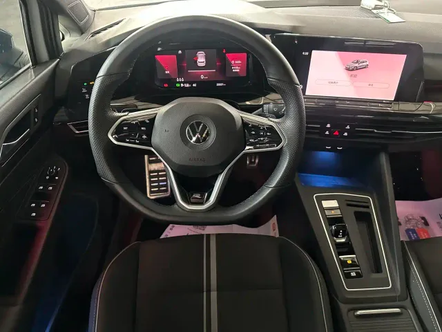 Volkswagen Golf — Фото автомобиля 9