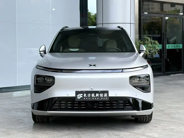 Xpeng G9 — Фото автомобиля 2