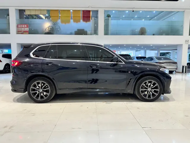 BMW X5 — Фото автомобиля 4