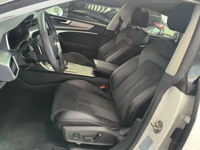 Audi A7L — Фото автомобиля 14