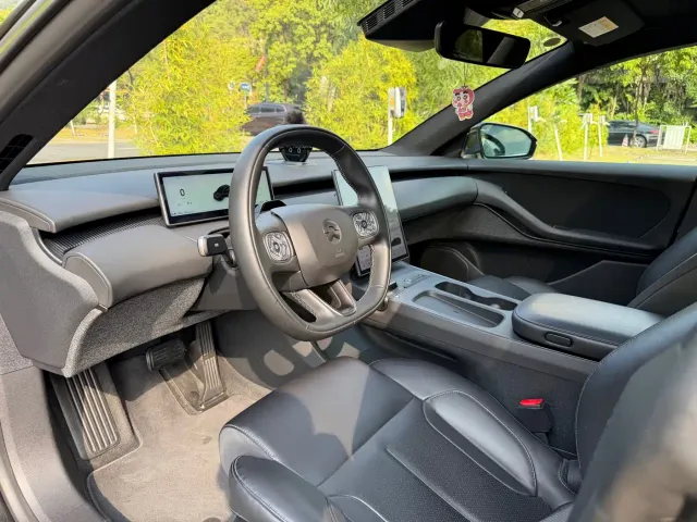 Nio ET5 Touring — Фото автомобиля 6