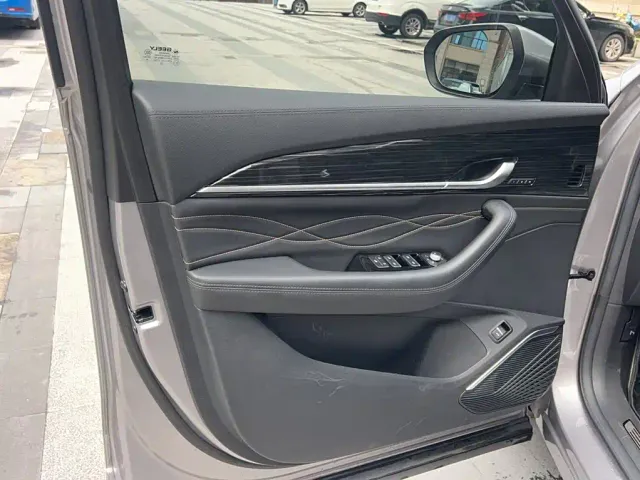 Geely Xingyue L — Фото автомобиля 4