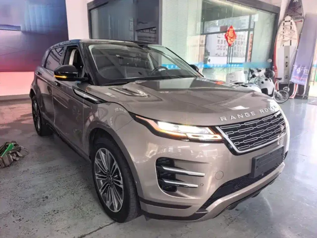 Land Rover Range Rover Evoque — Фото автомобиля 3