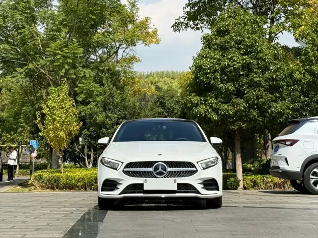 Mercedes-Benz A-Class — Фото автомобиля 2