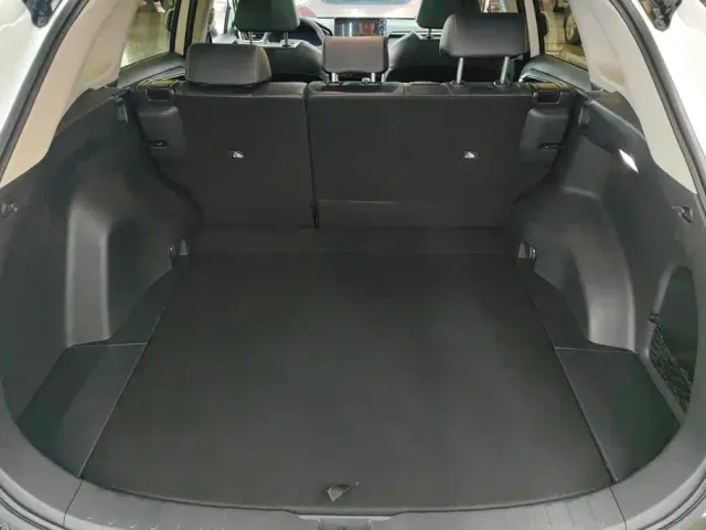 Toyota RAV4 — Фото автомобиля 4