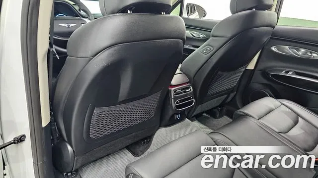 Genesis GV70 2.5T Бензин 2WD — Фото автомобиля 24