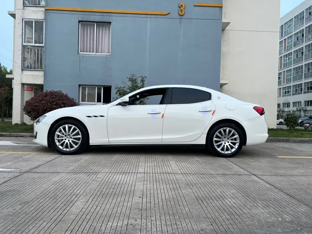 Maserati Ghibli — Фото автомобиля 20