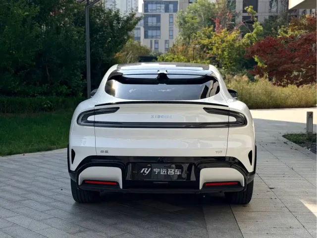 Xiaomi YU7 — Фото автомобиля 23