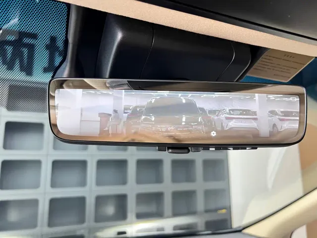Toyota Vellfire — Фото автомобиля 20
