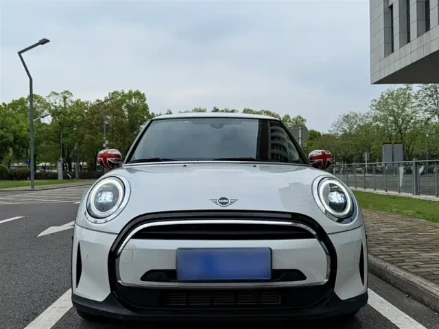 MINI Hatch — Фото автомобиля 4