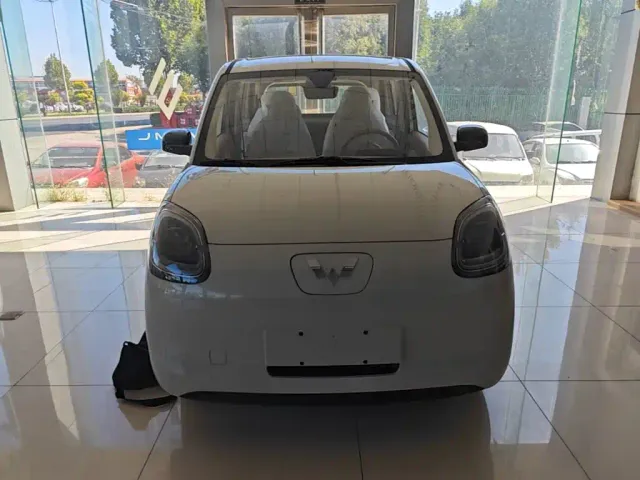 Wuling Hongguang Mini EV — Фото автомобиля 2