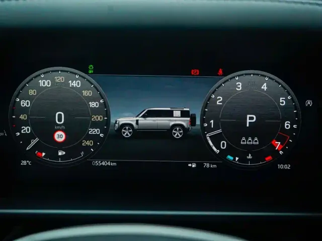 Land Rover Defender — Фото автомобиля 9