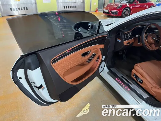 Bentley Continental — Фото автомобиля 9