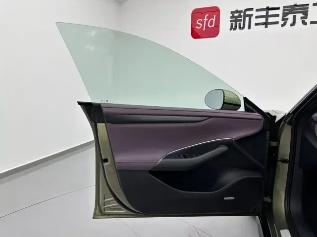Xiaomi SU7 — Фото автомобиля 8