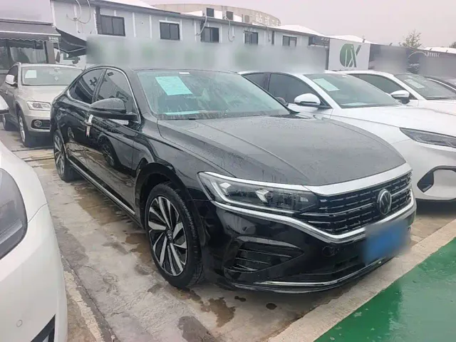 Volkswagen Passat — Фото автомобиля 3