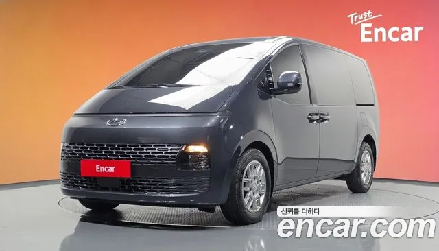 Фотография автомобиля — Hyundai Staria