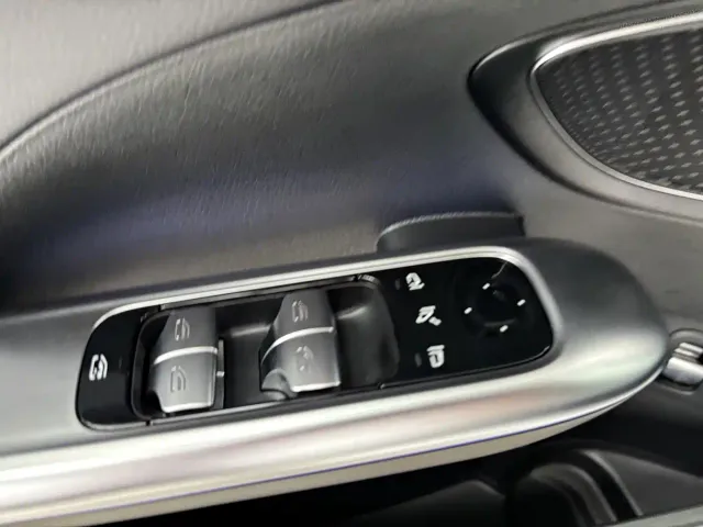 Mercedes-Benz C-Class — Фото автомобиля 12