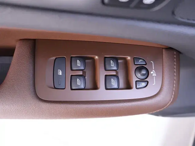 Volvo S60 — Фото автомобиля 17