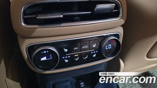 Genesis GV80 — Фото автомобиля 25