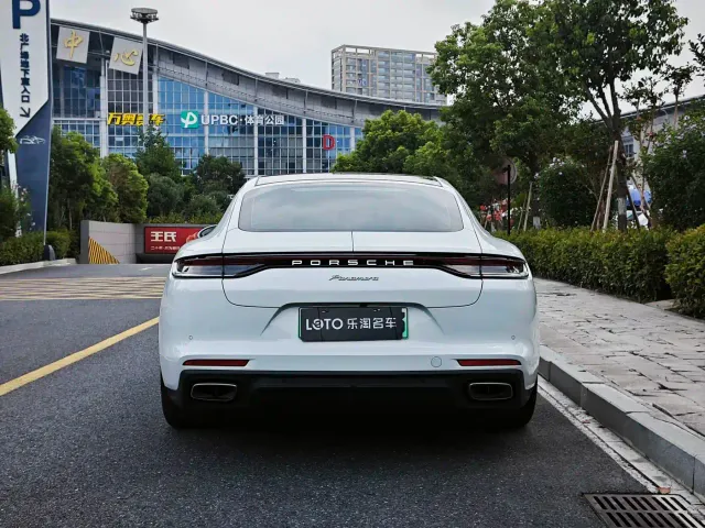 Porsche Panamera — Фото автомобиля 8