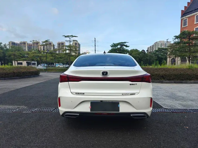 Changan Eado — Фото автомобиля 22