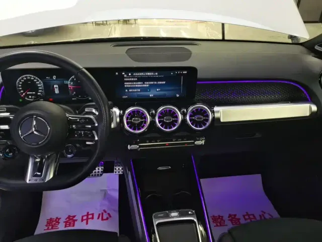 Mercedes-Benz GLB AMG — Фото автомобиля 12