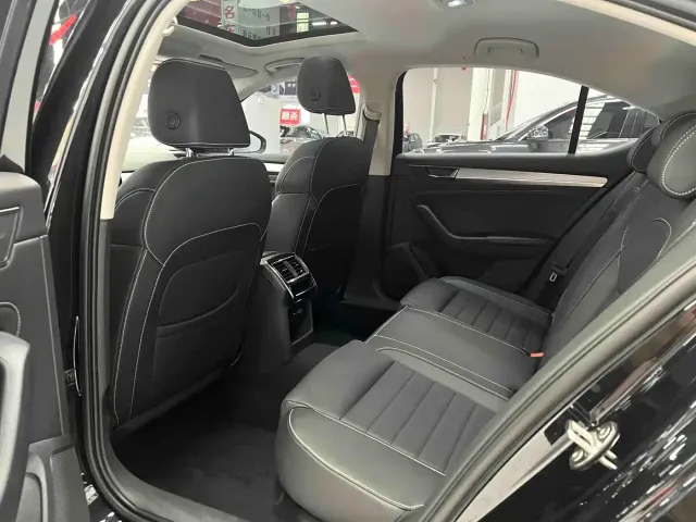 Škoda Superb 2024 TSI280 DSG Premium Edition — Фото автомобиля 10