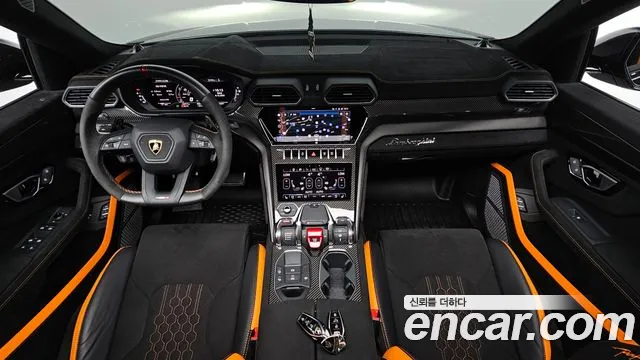 Lamborghini Urus — Фото автомобиля 7